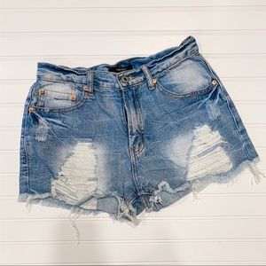 FINAL $ ⚠️ F21 Destroyed Denim Shorts